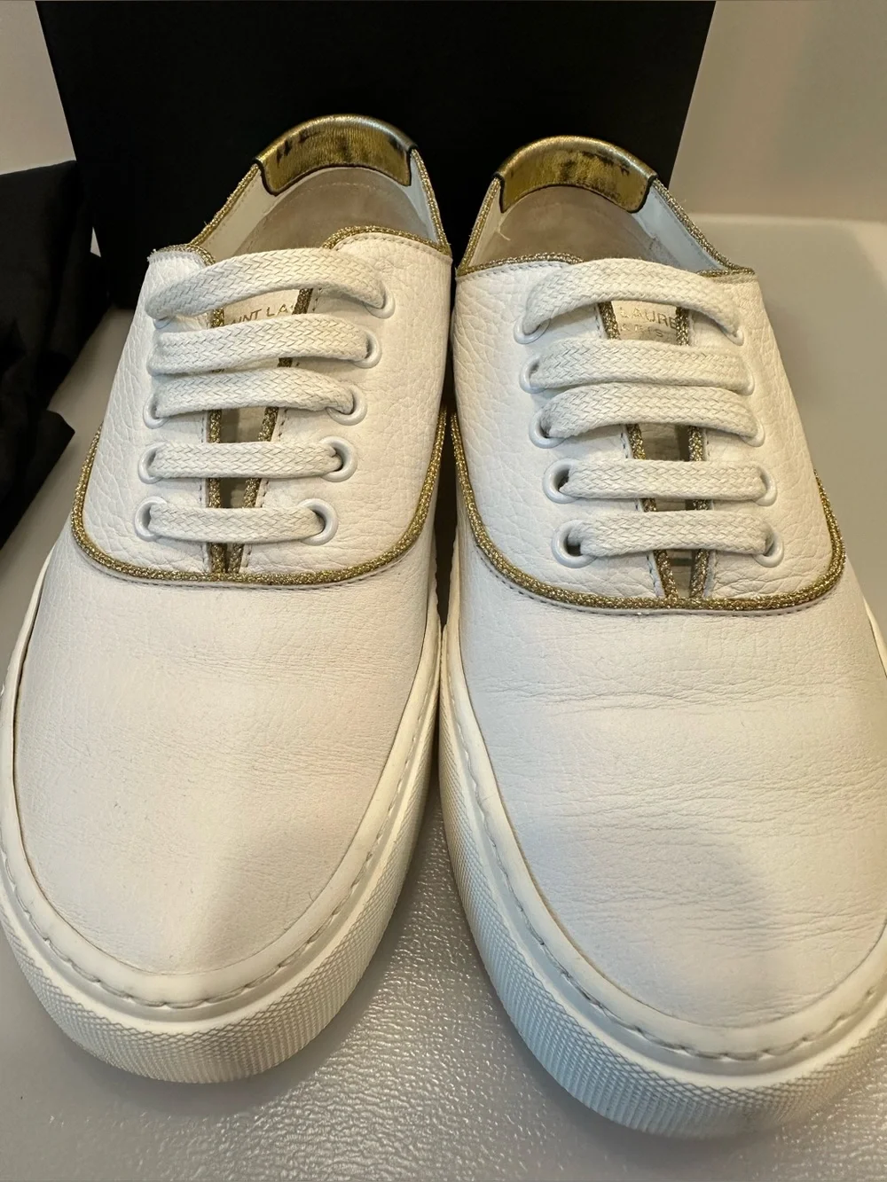AUTHENTIC SAINT LAURENT Paris Venice Low Top White Gold Accent Leather Sneakers - Picture 6 of 10